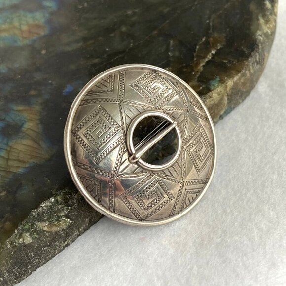 VTG 813H Silver Finland Kultateollisuus Ky Modernist 1.55" Round Domed Brooch - Picture 4 of 16